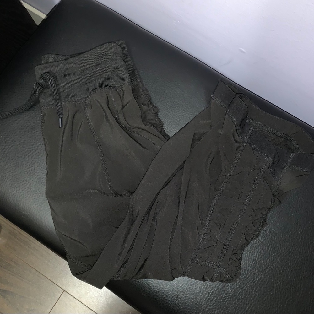 ✨ROUCHED CAPRI PANTS✨